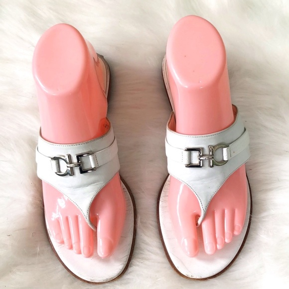 Salvatore Ferragamo Woman Sandals. Size 7 1/2 B. - Picture 2 of 9